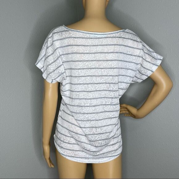 Maurices Floral and Striped Short Sleeve Blouse White With Gray Stripes large - Picture 10 of 11
